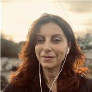 Formatore con esperienza pluriennale. Oggi docente specializzato in didattica personalizzata. Materie umanistiche, scienze sociali, in particolare filosofia, storia, italiano, comunicazione.